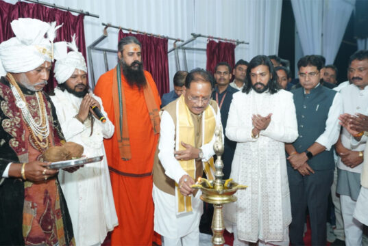 बाबा गुरु घासीदास जी के सत्य, अहिंसा और सामाजिक समरसता के मार्ग पर आगे बढ़ रही प्रदेश सरकार : मुख्यमंत्री श्री विष्णु देव साय