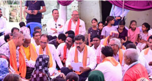 उप मुख्यमंत्री श्री विजय शर्मा ने कबीरधाम के वनांचल ग्रामों में लगाई चौपाल