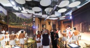 रायपुर : राज्योत्सव पर विशेष आलेख : आधुनिक तकनीक से जीवंत हुईं जनजातीय अमर बलिदानियों की शौर्यगाथाएं