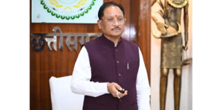 रायपुर : मुख्यमंत्री श्री विष्णु देव साय ने बाबा कार्तिक उरांव की जन्मशताब्दी पर उनकी आदमकद प्रतिमा का किया अनावरण